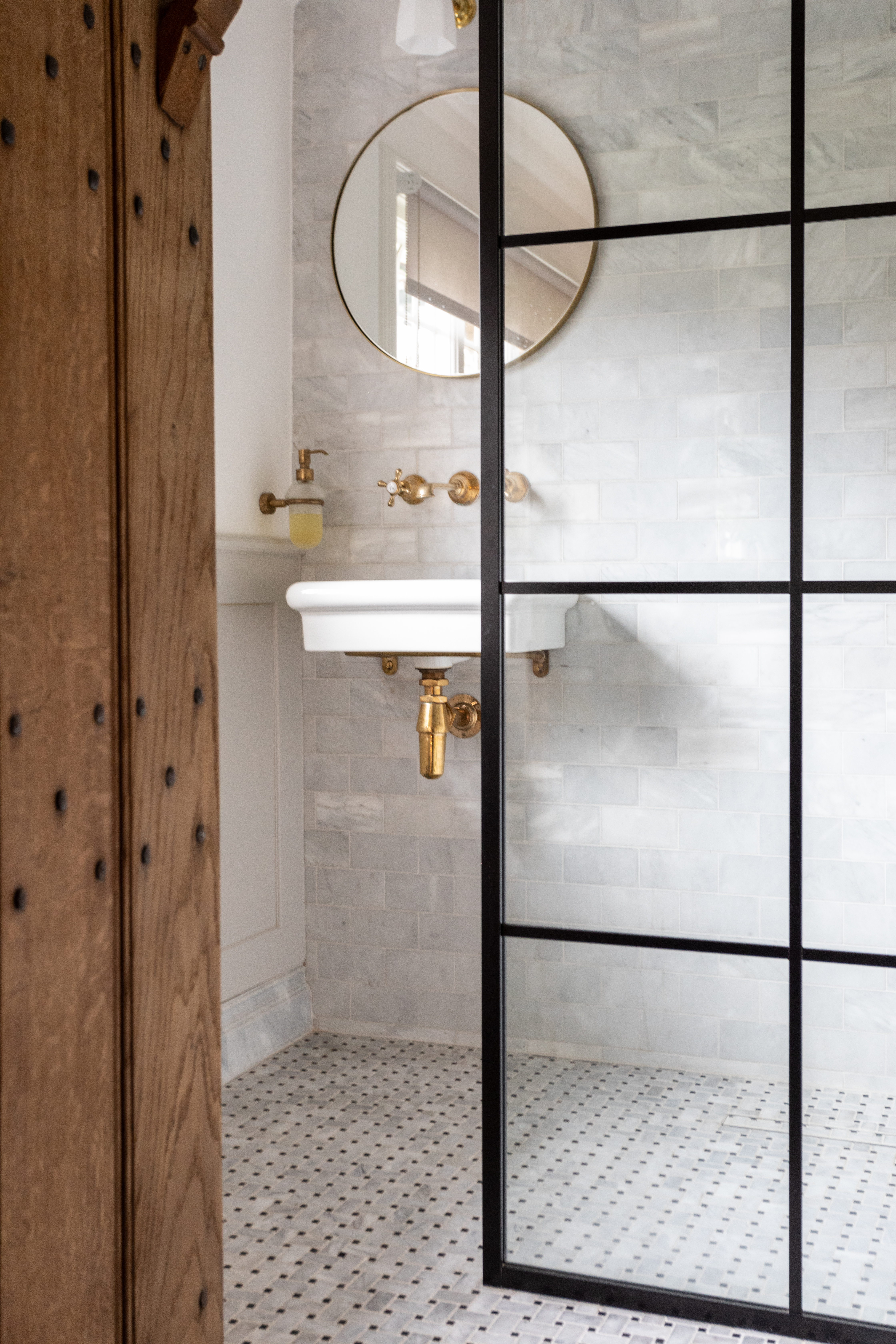 Marble mosaic shower room and closet 