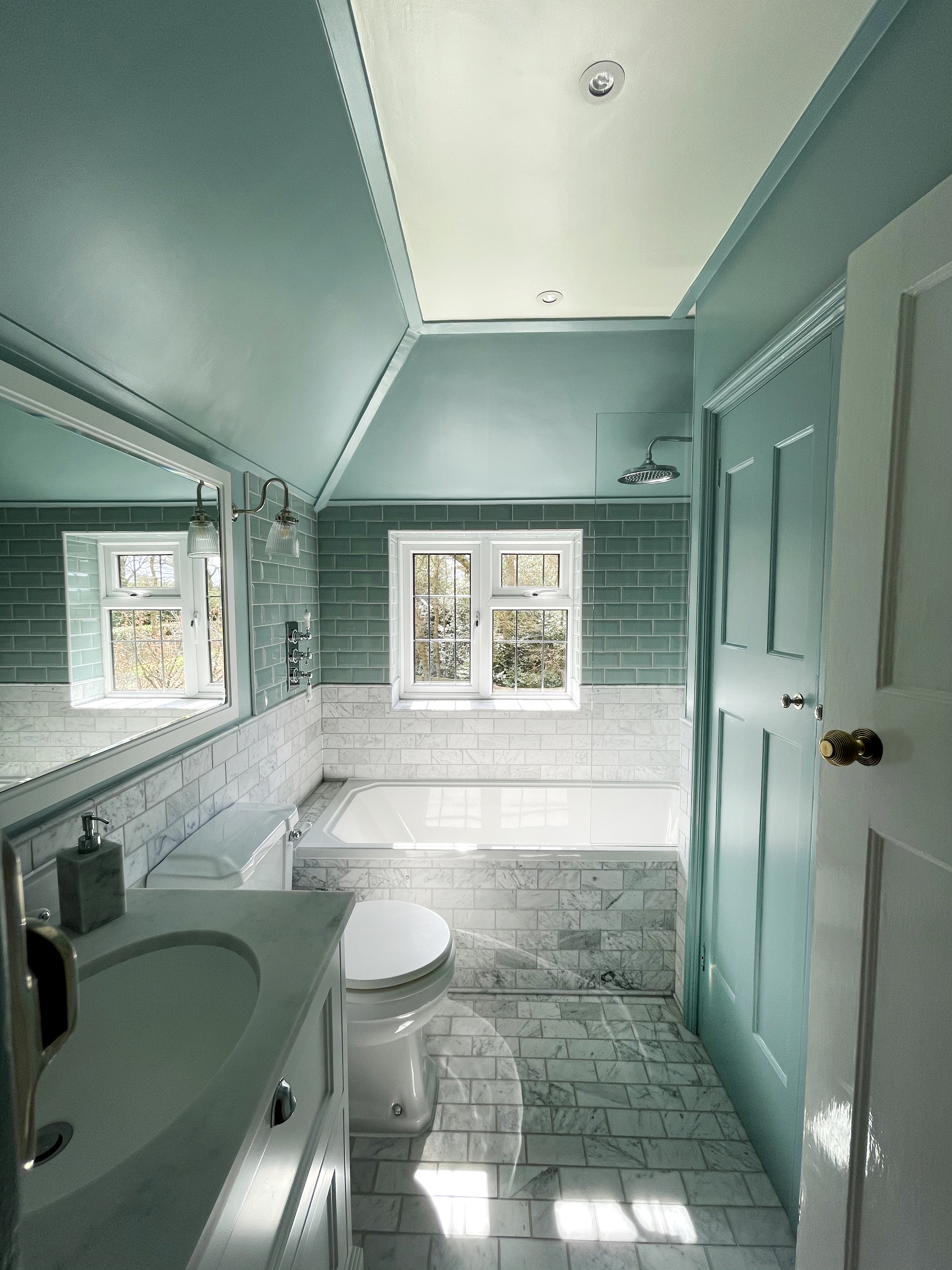 Barclay Briggs Interior Design Cottage Bathroom