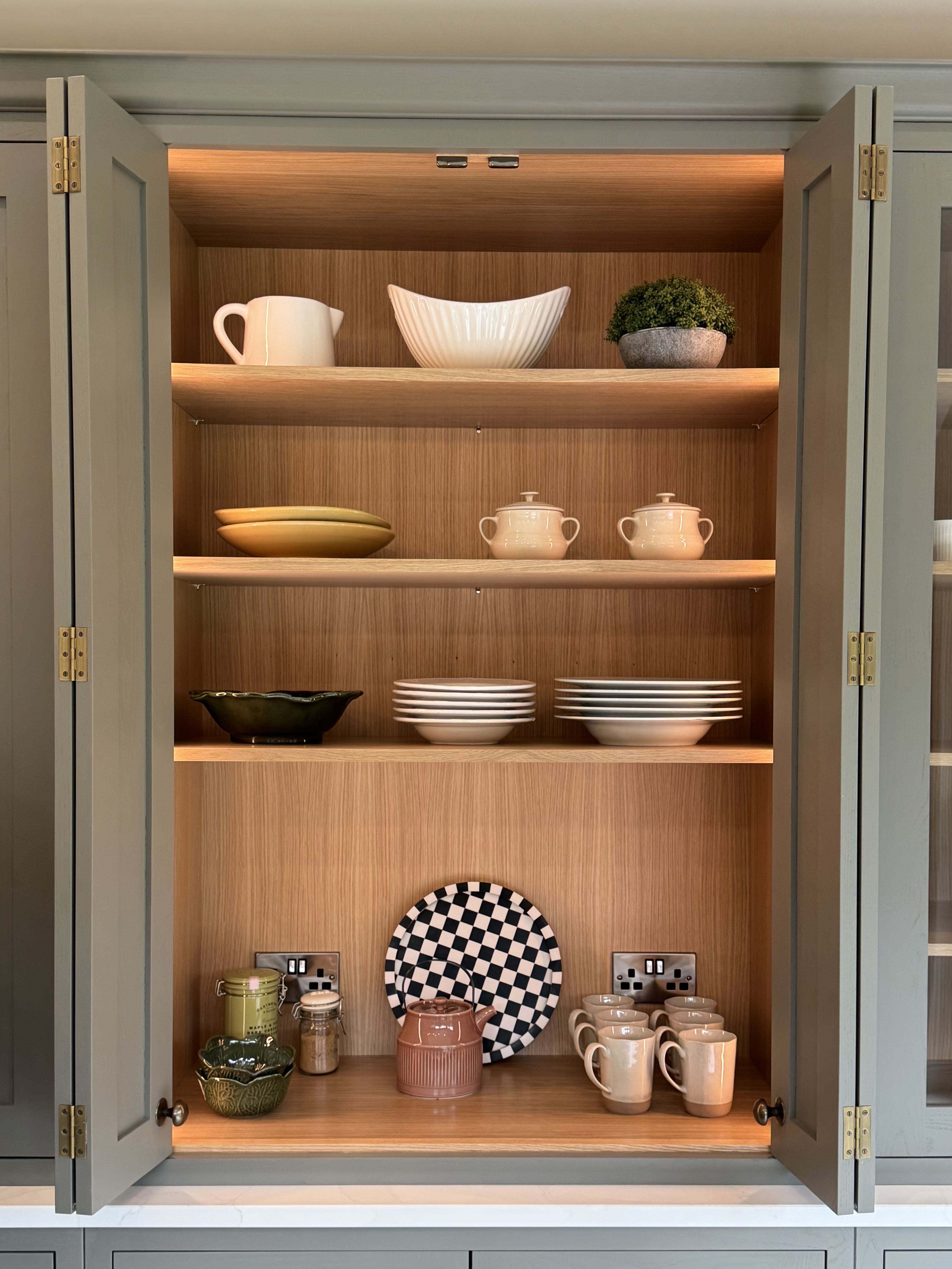 Concealed Lighting Cabinet