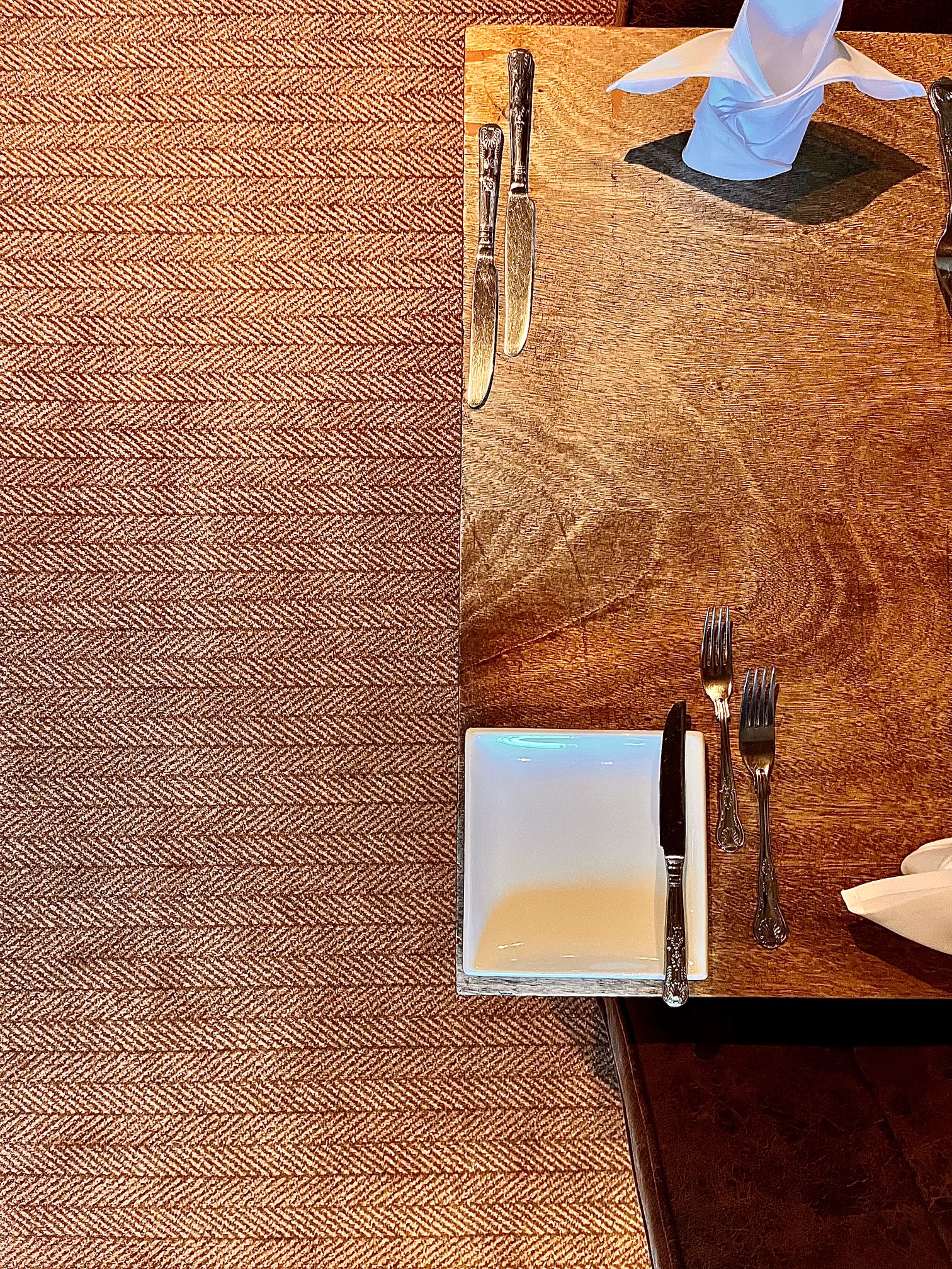 Equinox Connect in the main dining Area of the restaurant