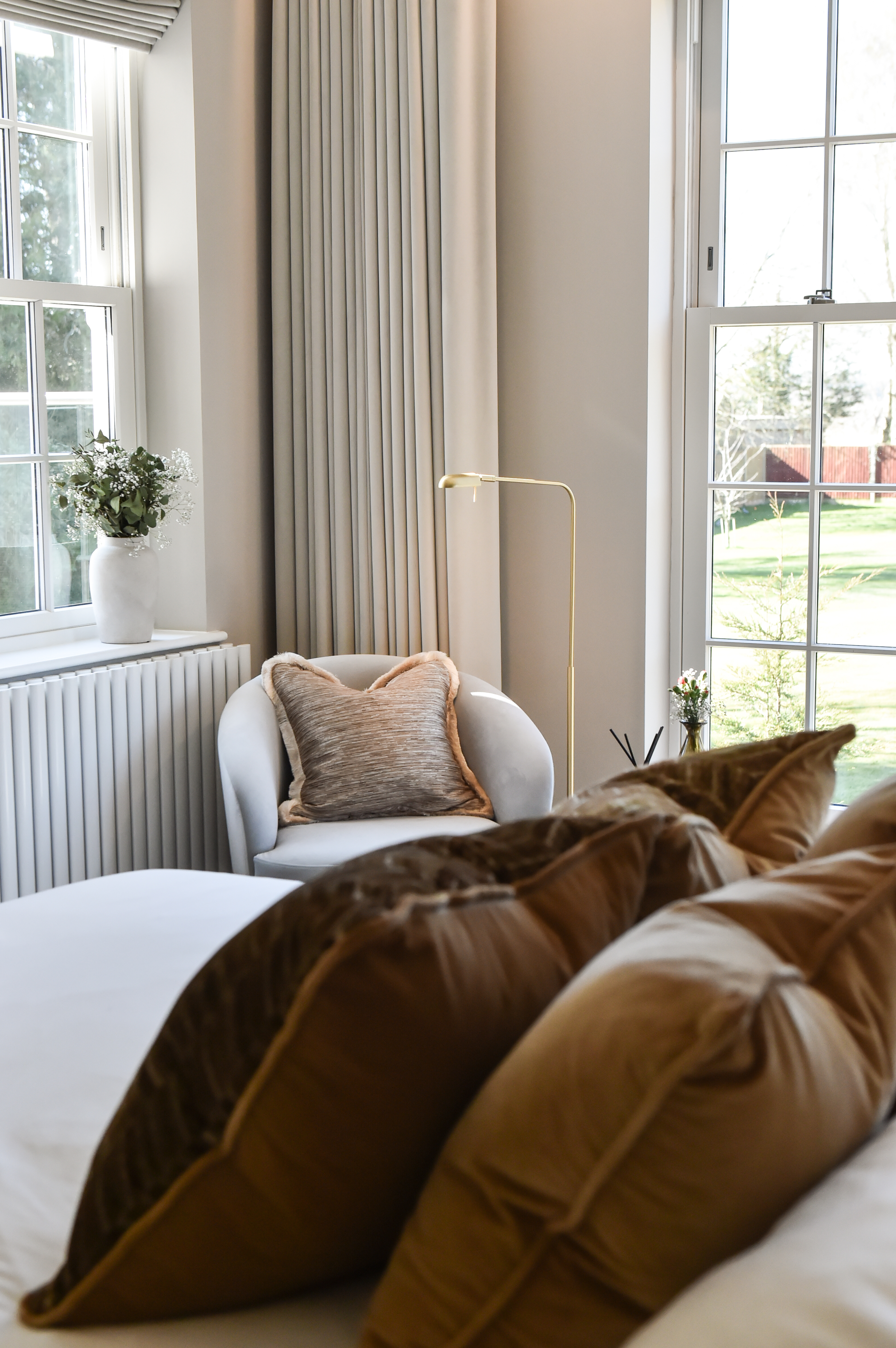 Details and seating corner.