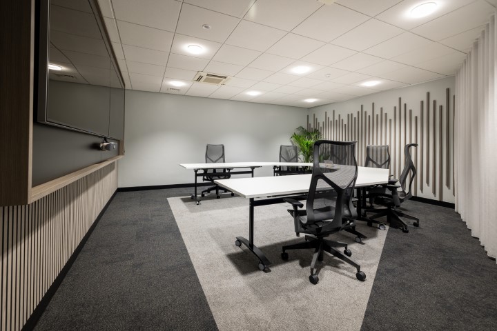 Large Meeting Room 2