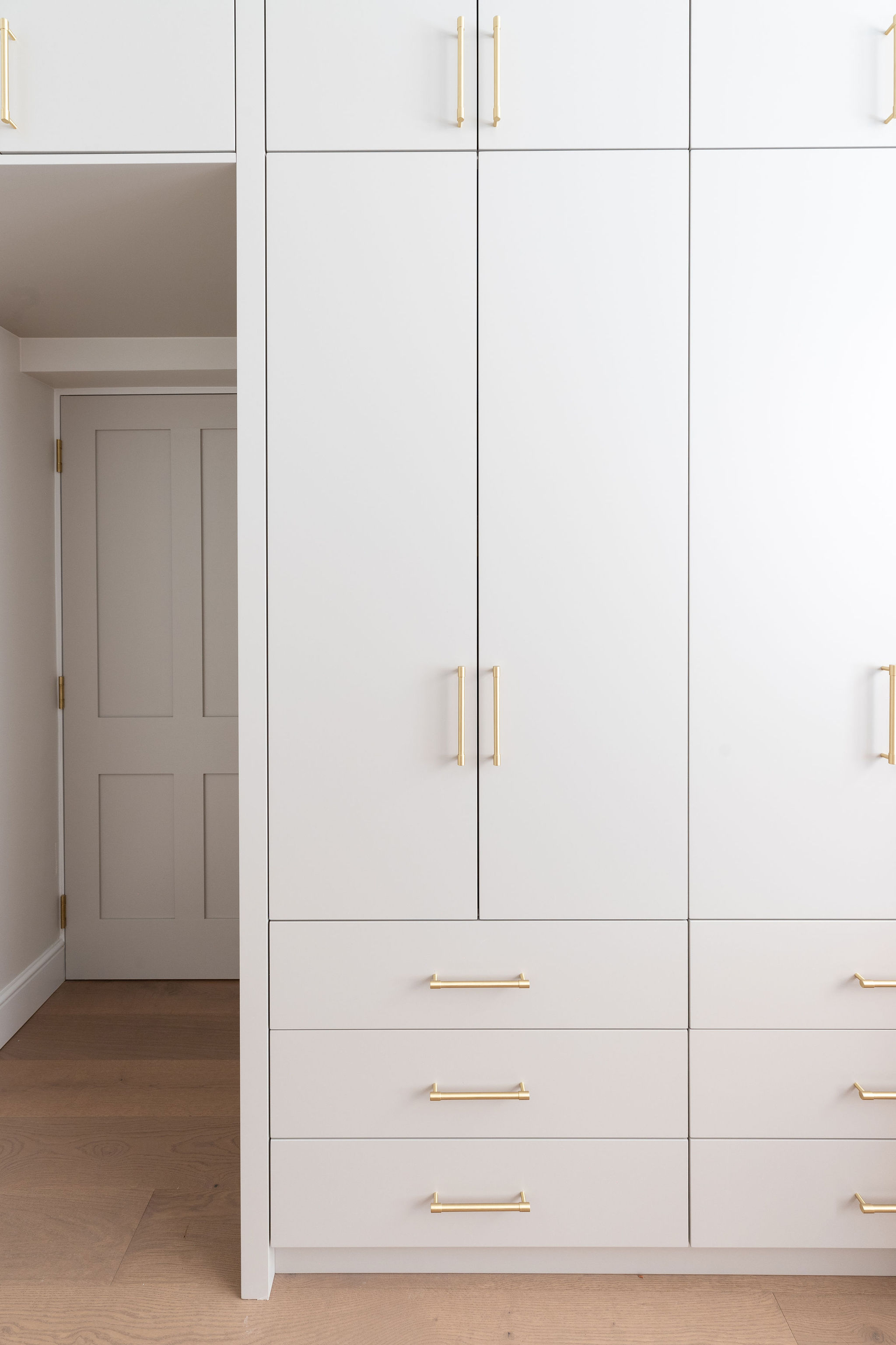 Bespoke built in wardrobes 