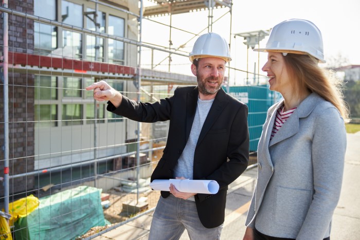 designer and builder on site