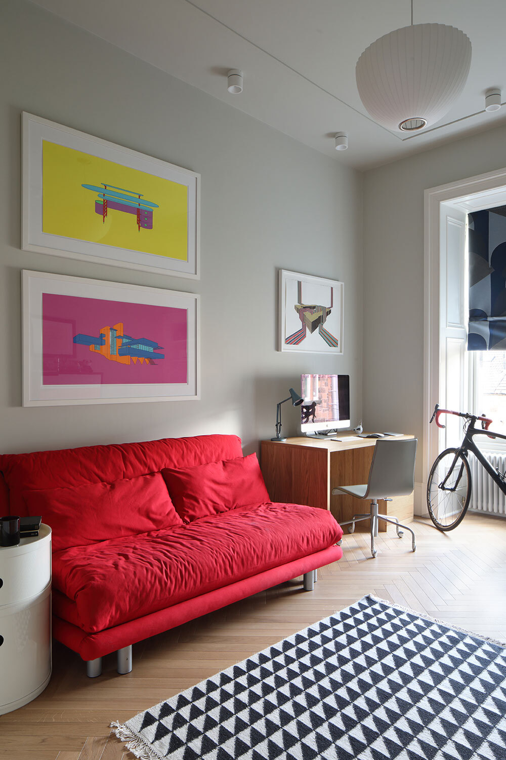 Guest room with sofa bed