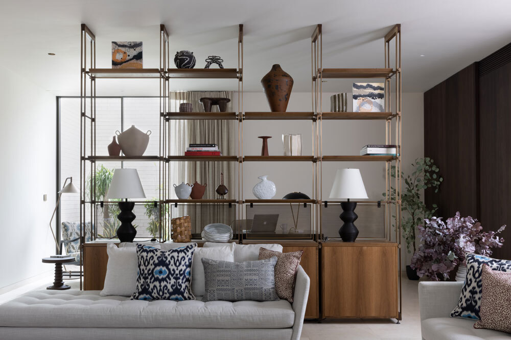 Shelving unti with mixture of decor