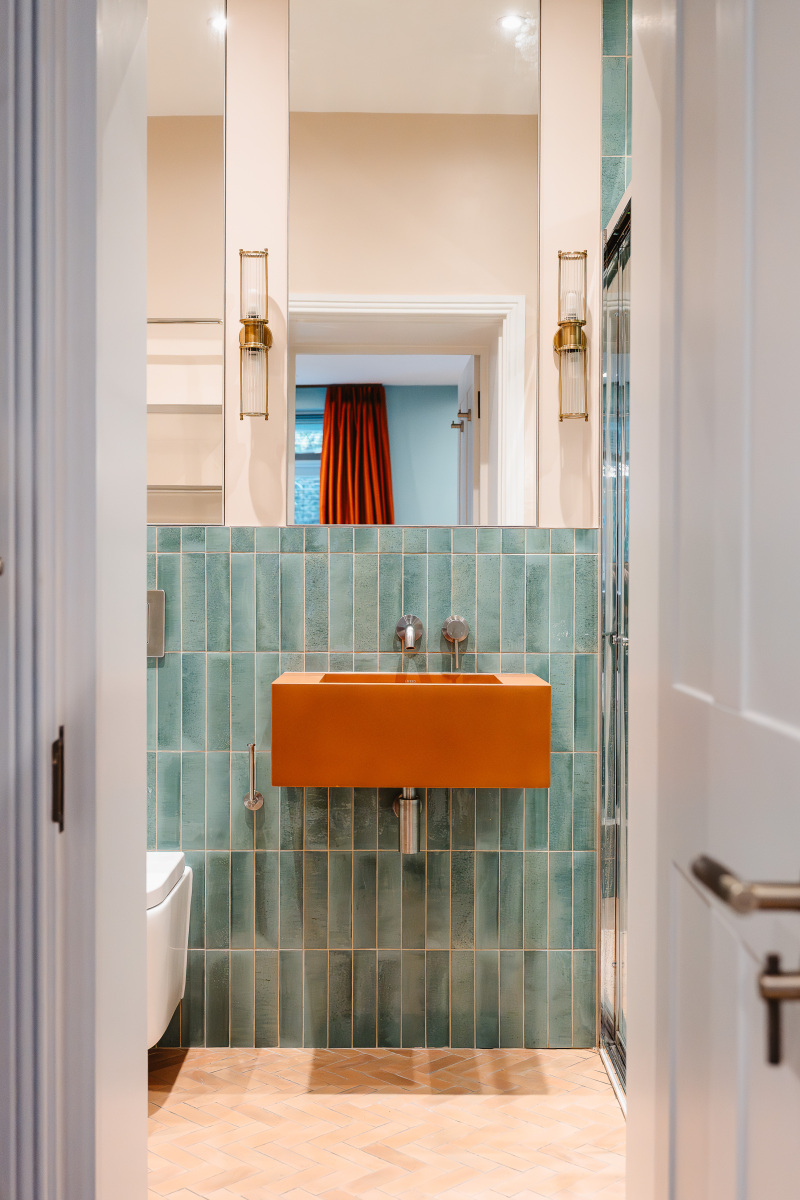Bathroom design and full residencial refurbishment in South Kensington by Speaking of Interiors