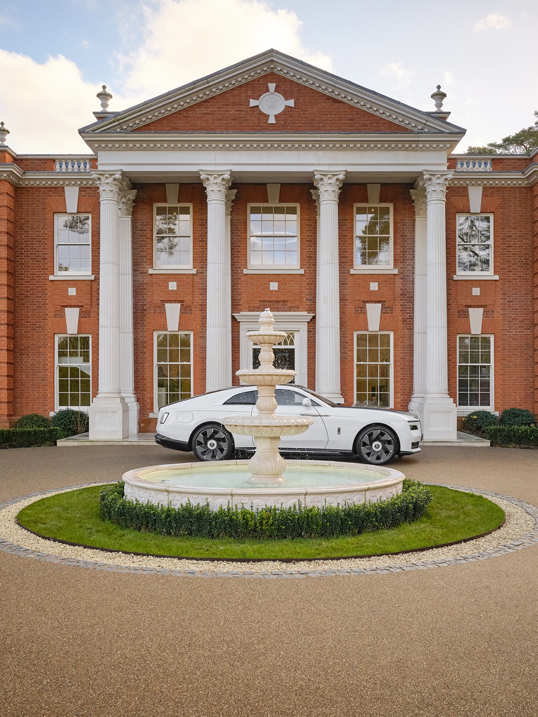 Connaught House - Wentworth Estate 