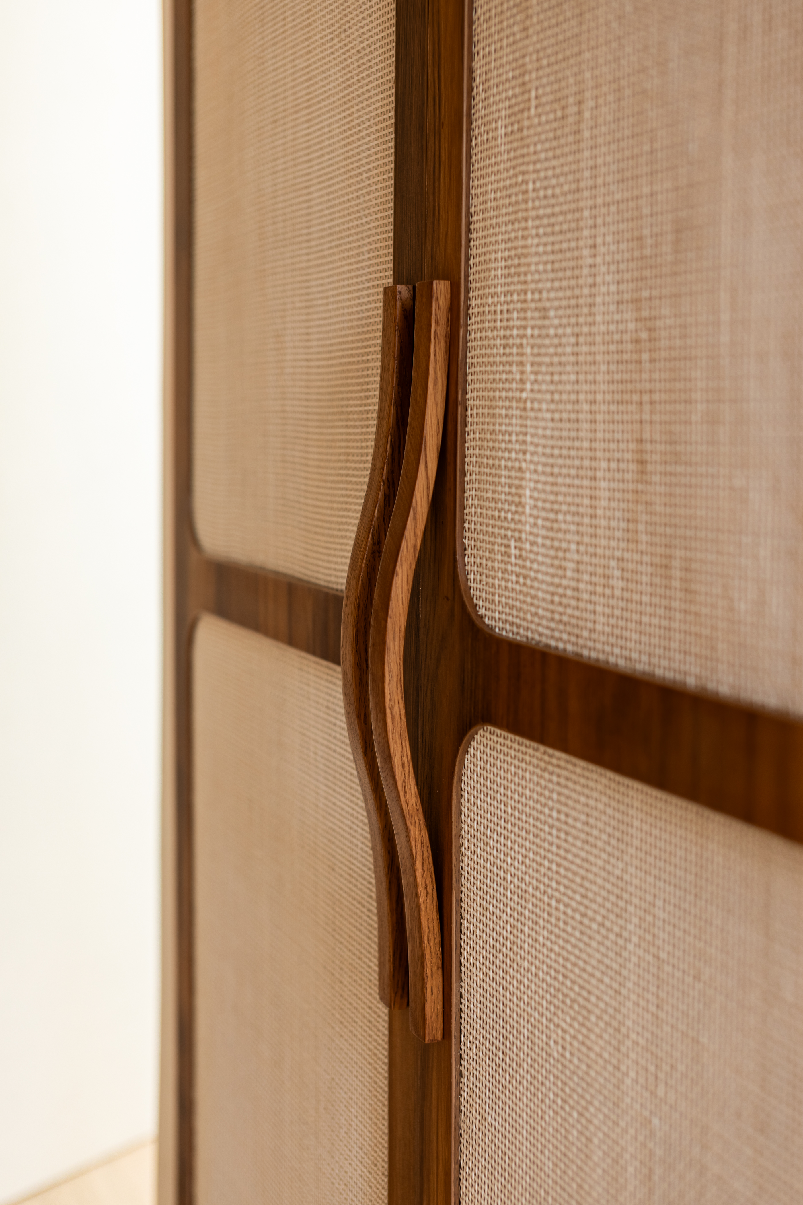 Joinery details, joinery handles, bespoke wardrobes 