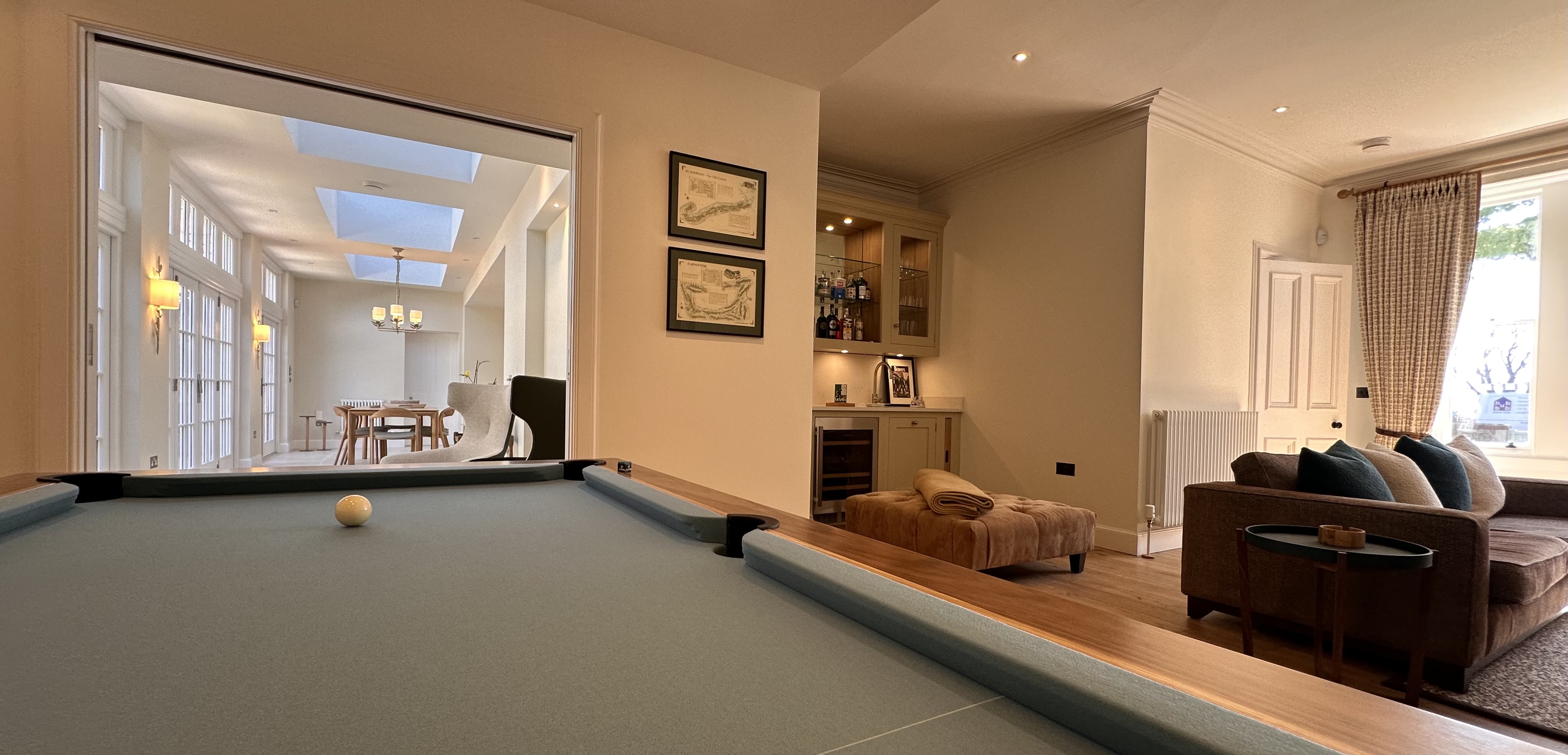 Bespoke pool table