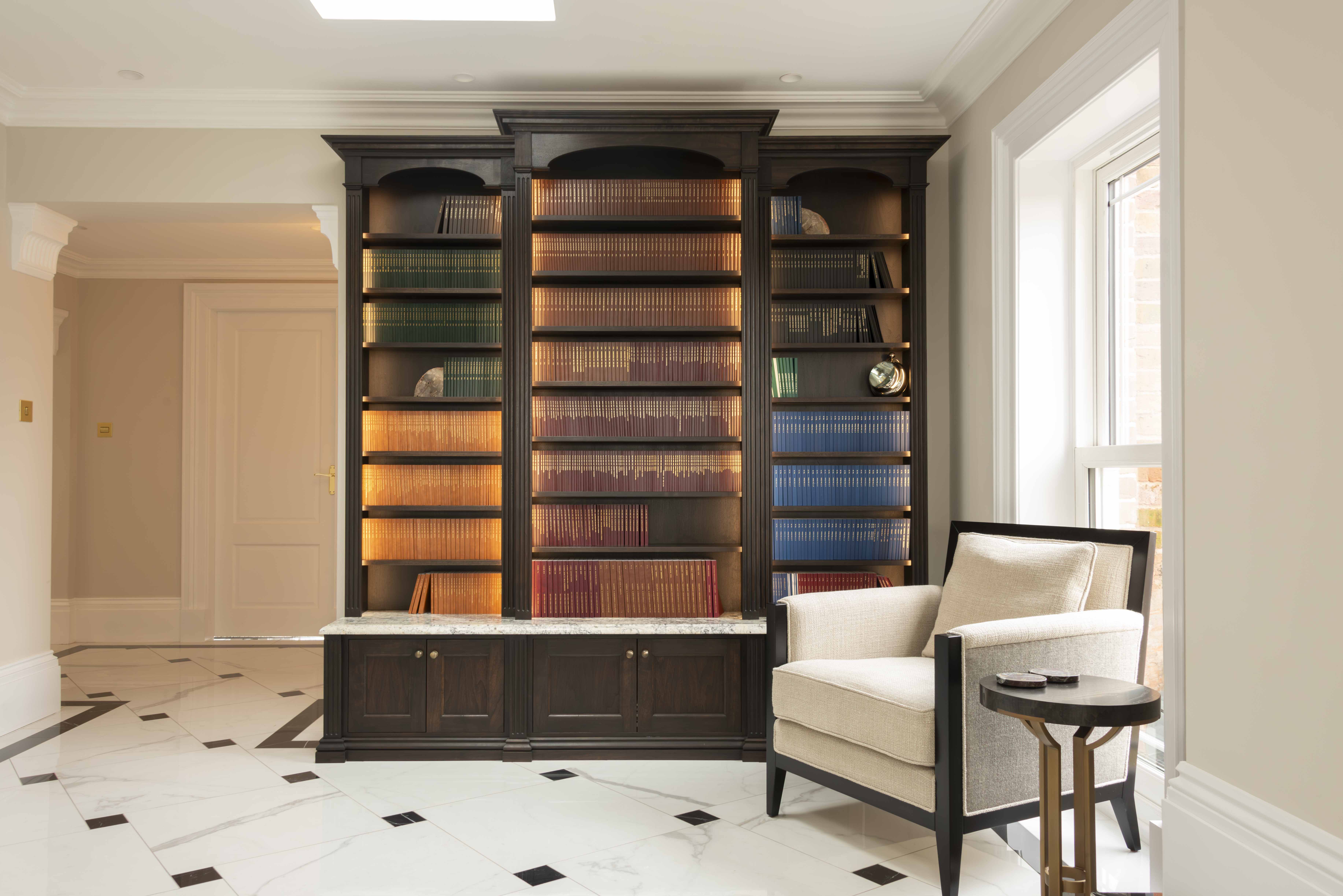 Traditional bookcase in solid walnut wood