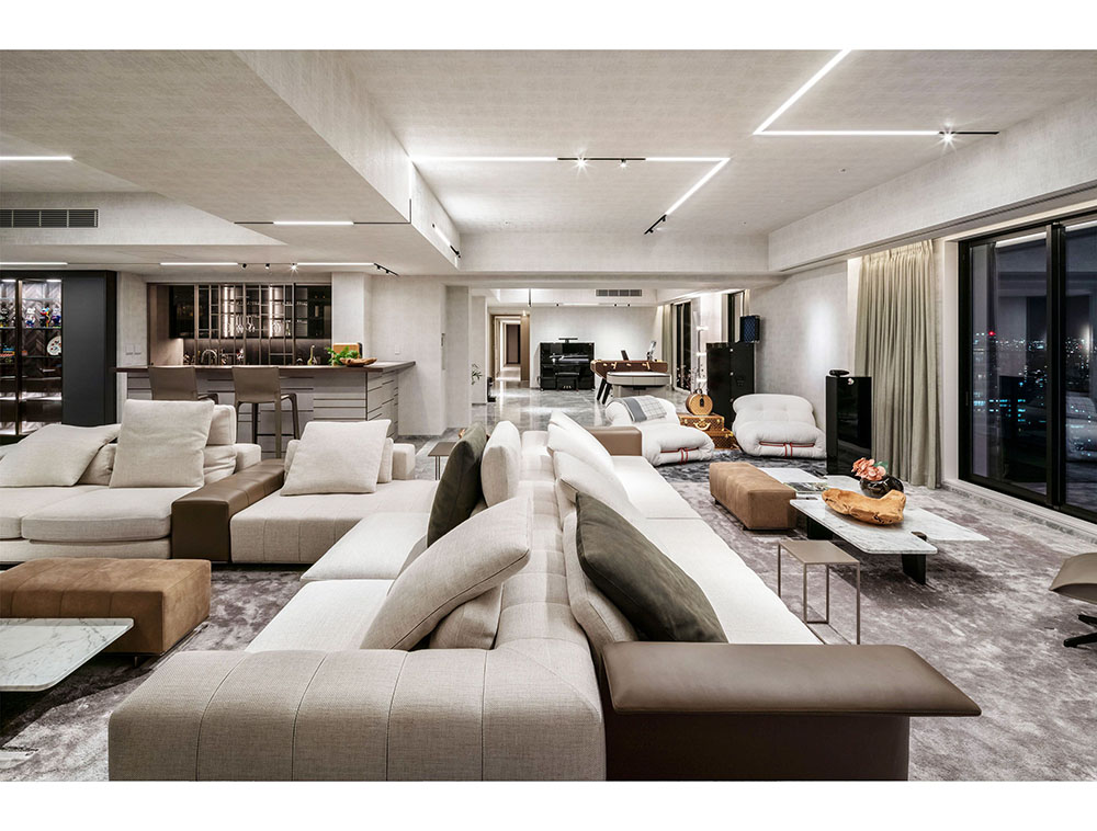 Living area with lighting