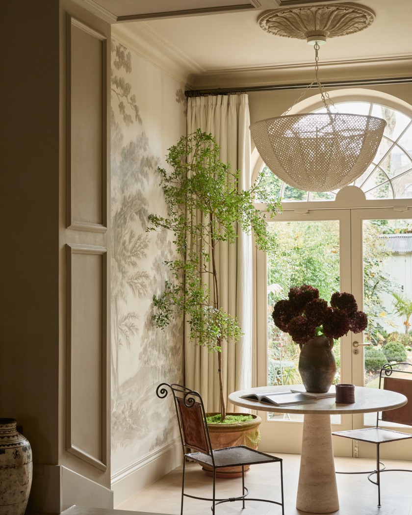 Dressed table in window bay