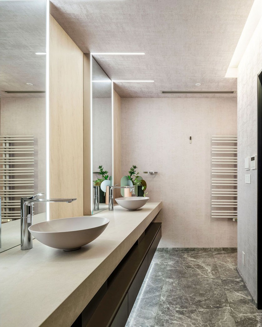 Minimalist bathroom
