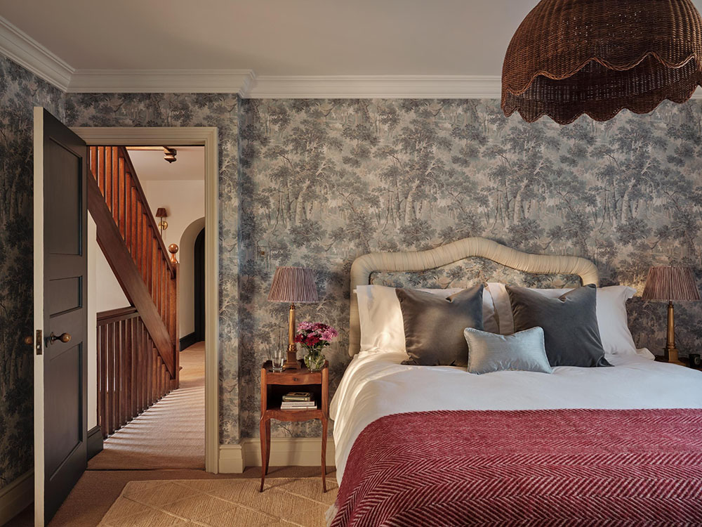 Bedroom with wallpaper