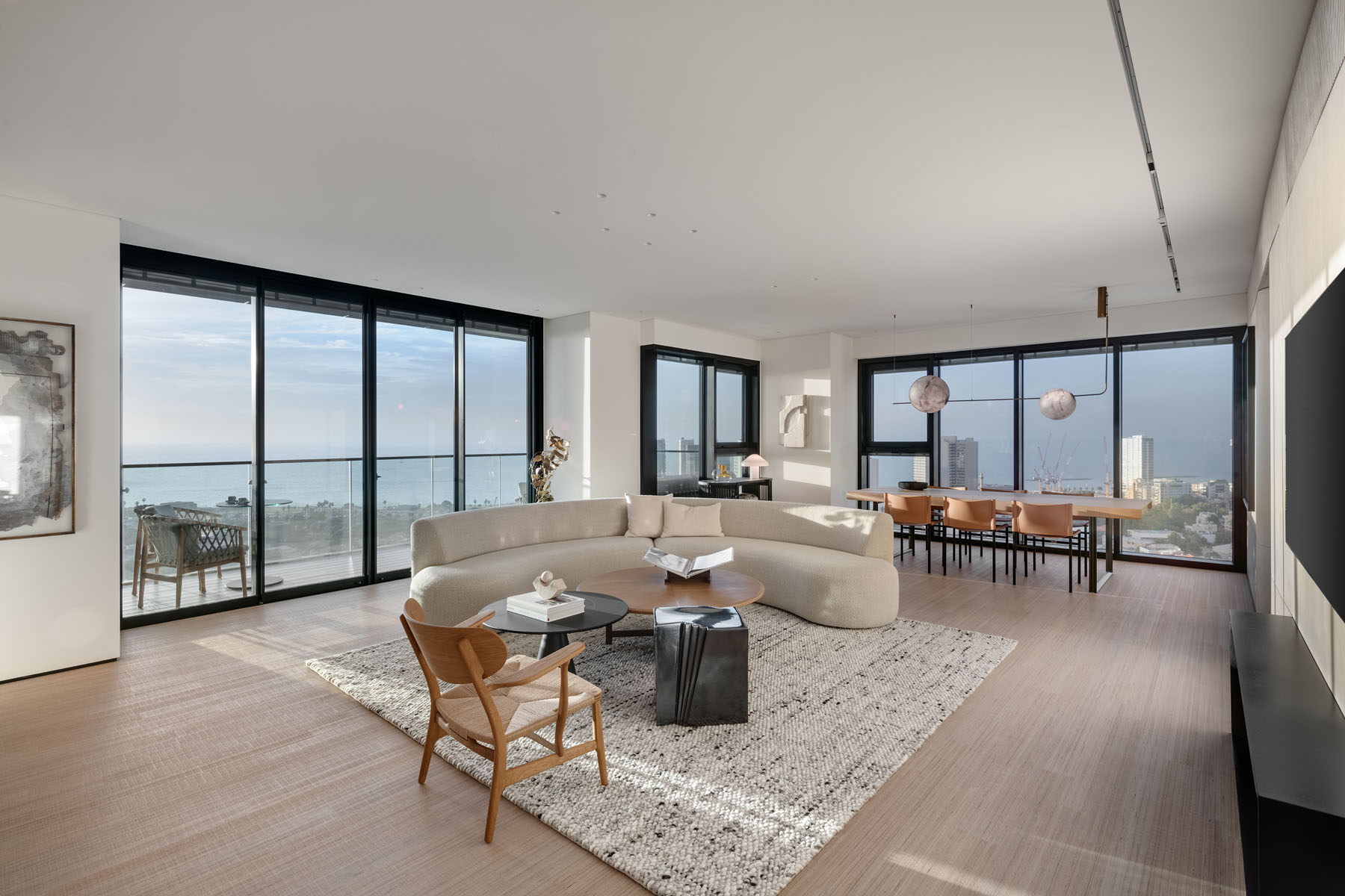 suite apartment in Tel Aviv with Fabrique wood parquet flooring
