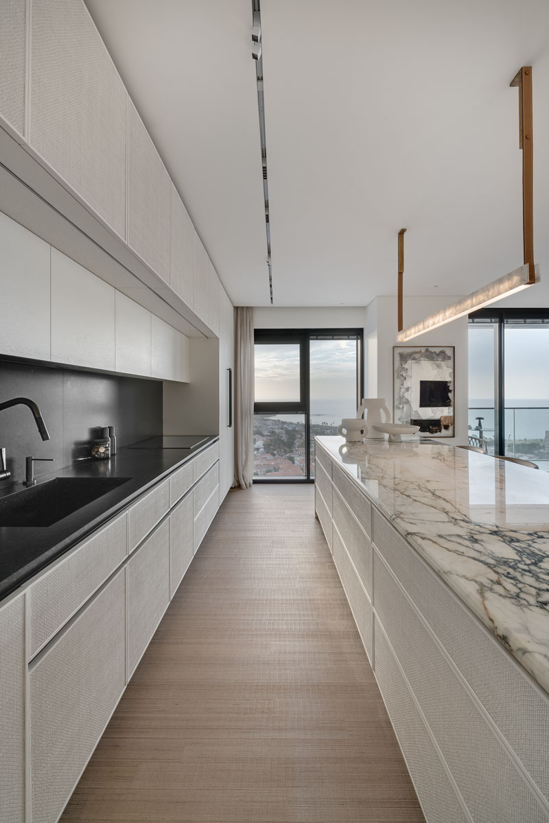 suite apartment in Tel Aviv with Fabrique wood parquet flooring