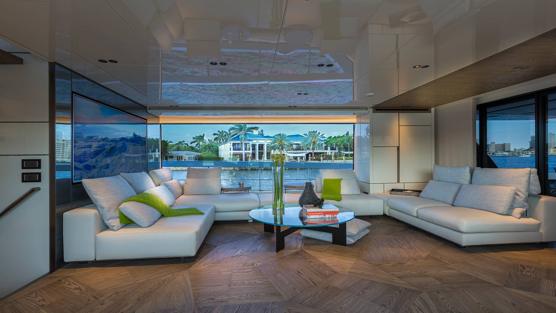 yacht San Lorenzo parquet Slide 
