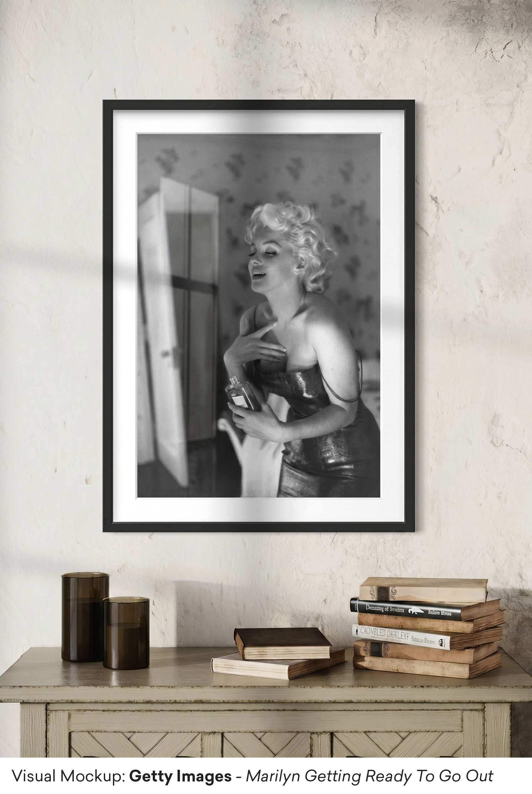 Getty Images - Marilyn Read To Go Out Framed - Mockup