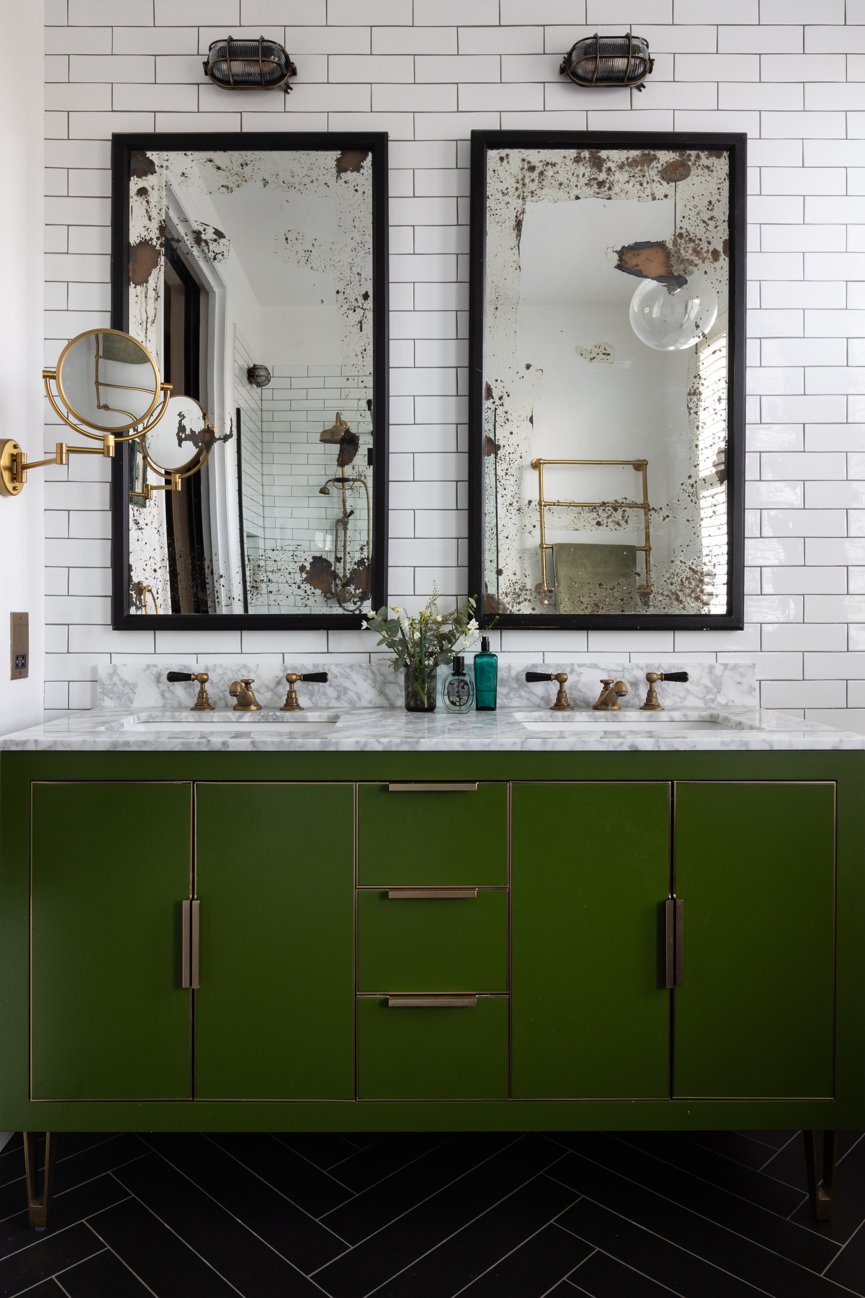 Richmond family home bathroom design