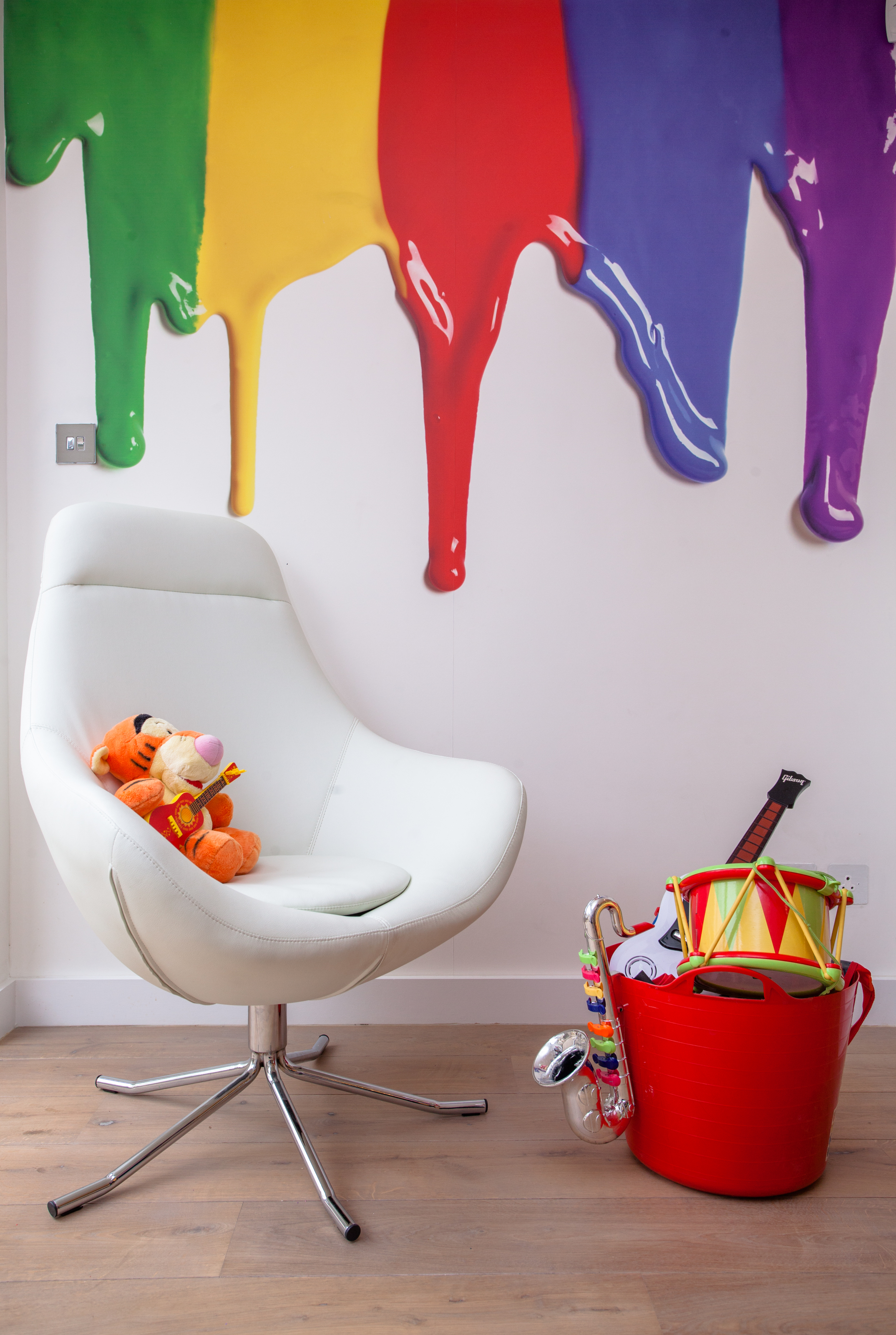 children's bedroom paint drip effect wall stickers and toys