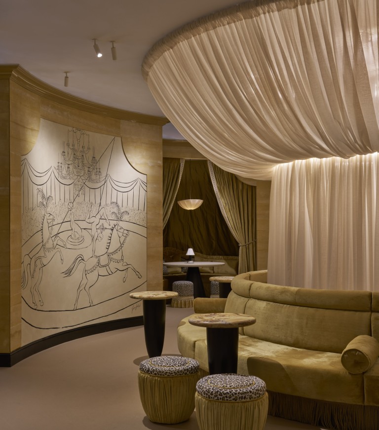 VIP Lounge